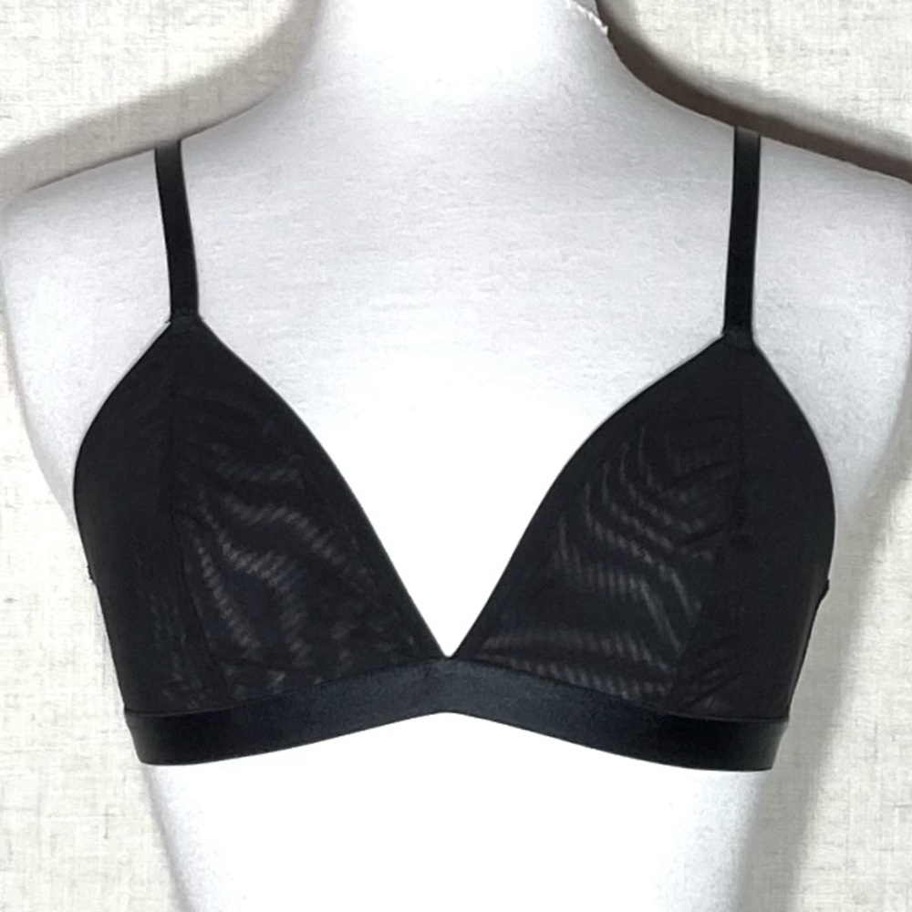 Express Mesh Triangle Bralette